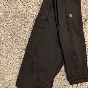 BLACK LULULEMON LEGGINGS SIZE 2